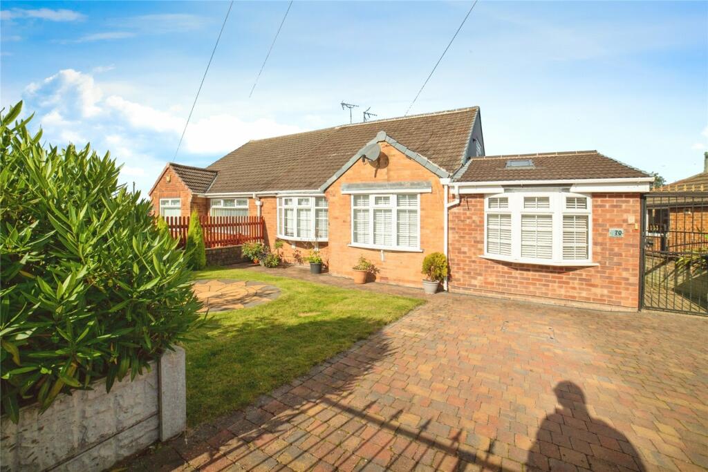 Main image of property: Marples Avenue, Mansfield Woodhouse, Mansfield, Nottinghamshire, NG19