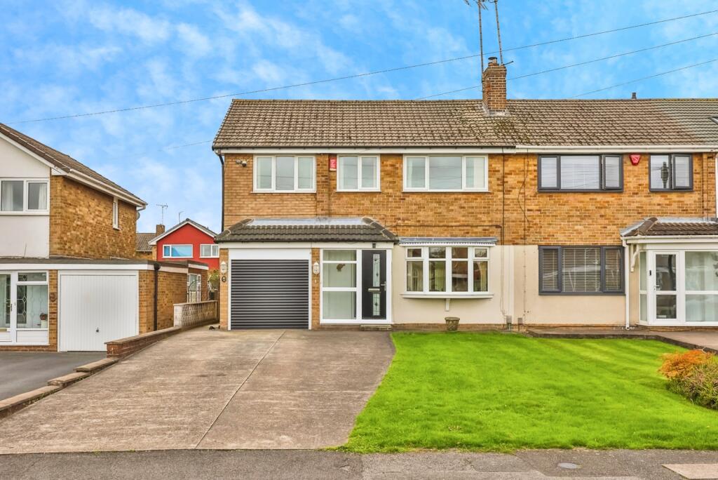 Main image of property: Tewkesbury Avenue, Mansfield Woodhouse, Mansfield, Nottinghamshire, NG19