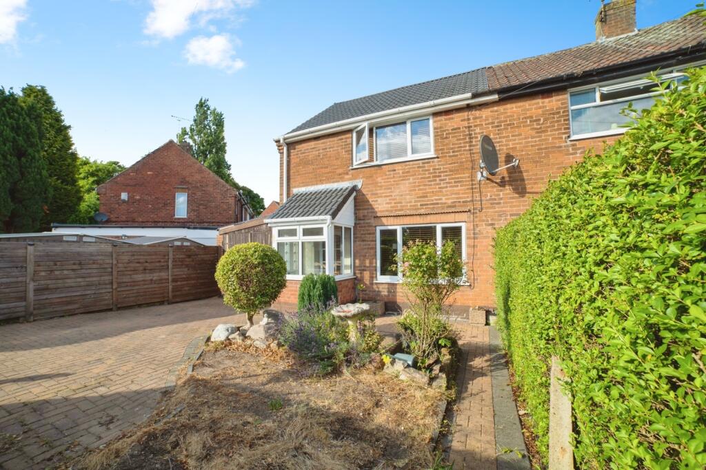 Main image of property: Newlands Drive, MANSFIELD, Nottinghamshire, NG19
