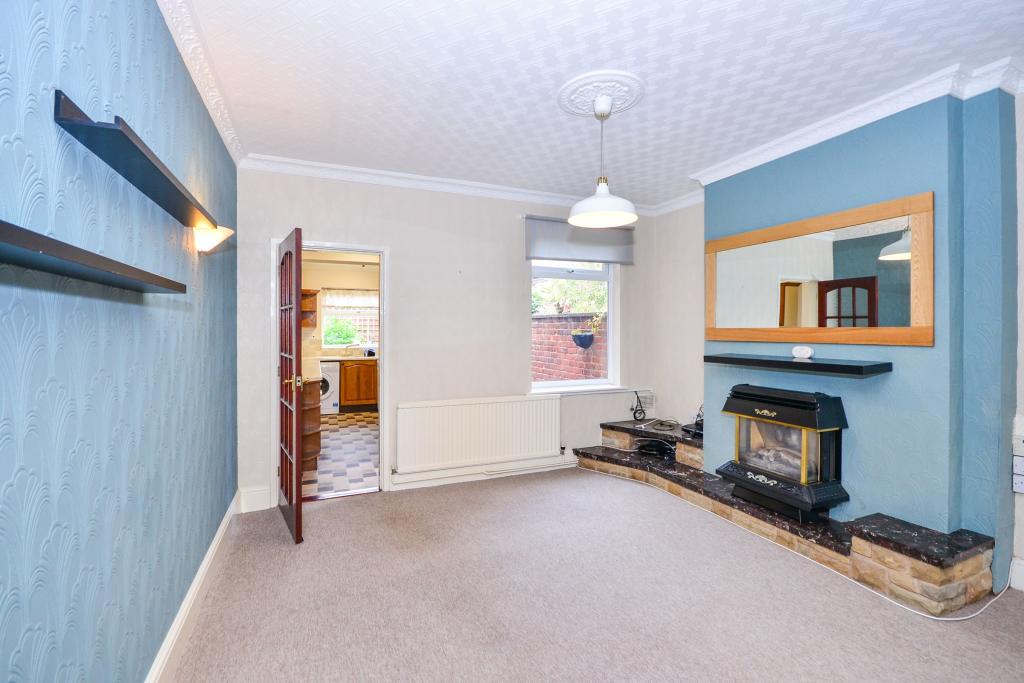 2 bedroom terraced house for sale in Spencer Street, Mansfield