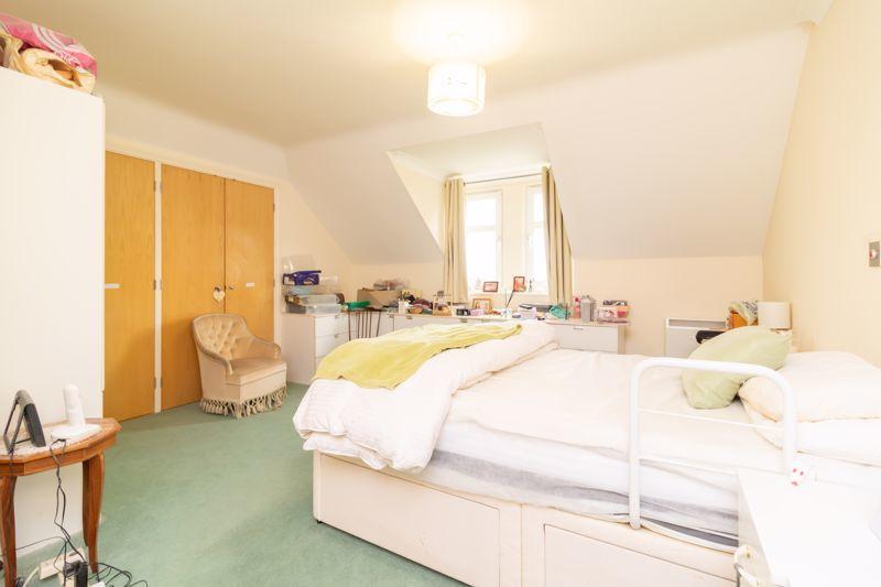 2 bedroom retirement property for sale in Limpsfield Road, Warlingham, CR6