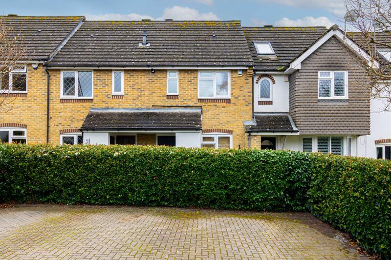 2 bedroom terraced house for sale in Crowhurst Mead, Godstone, RH9