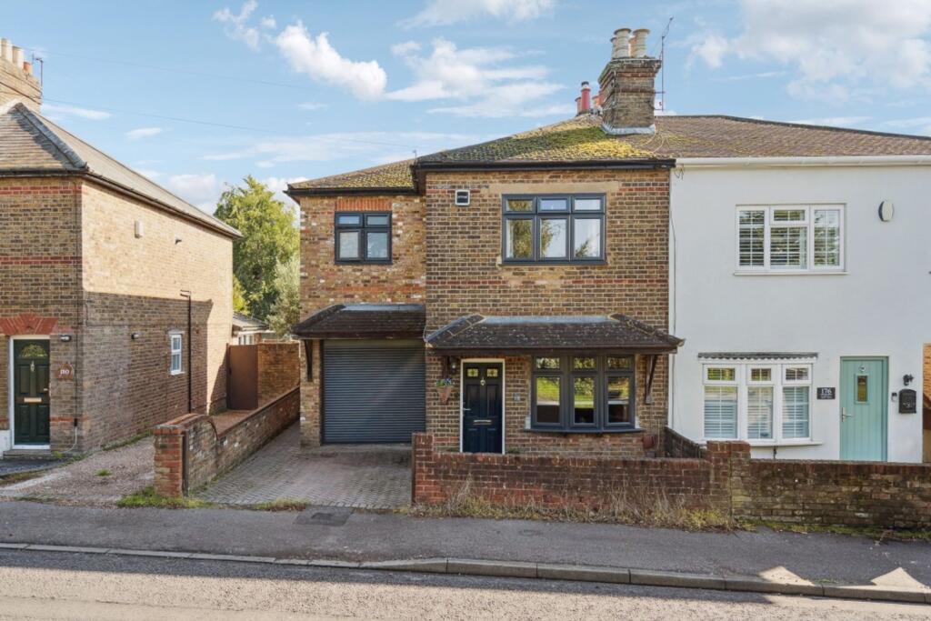 Main image of property: Lent Rise Road, Burnham, SL1