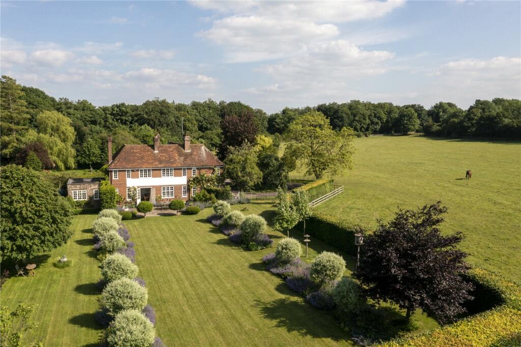 5 bedroom detached house for sale in Upper Lambourn, Hungerford