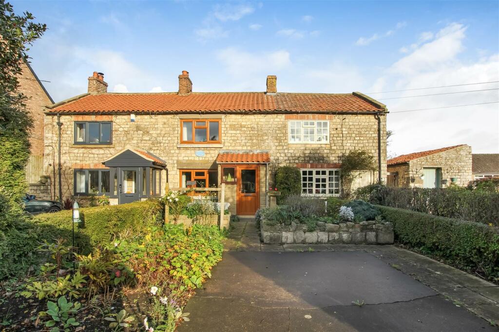 2 Bedroom Cottage For Sale In Morton On Swale Northallerton Dl7