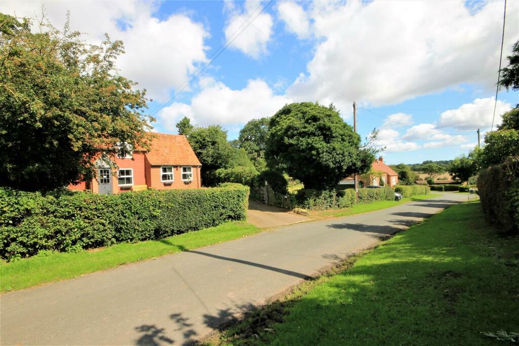 3 bedroom detached house for sale in Dalton On Tees, Darlington, DL2