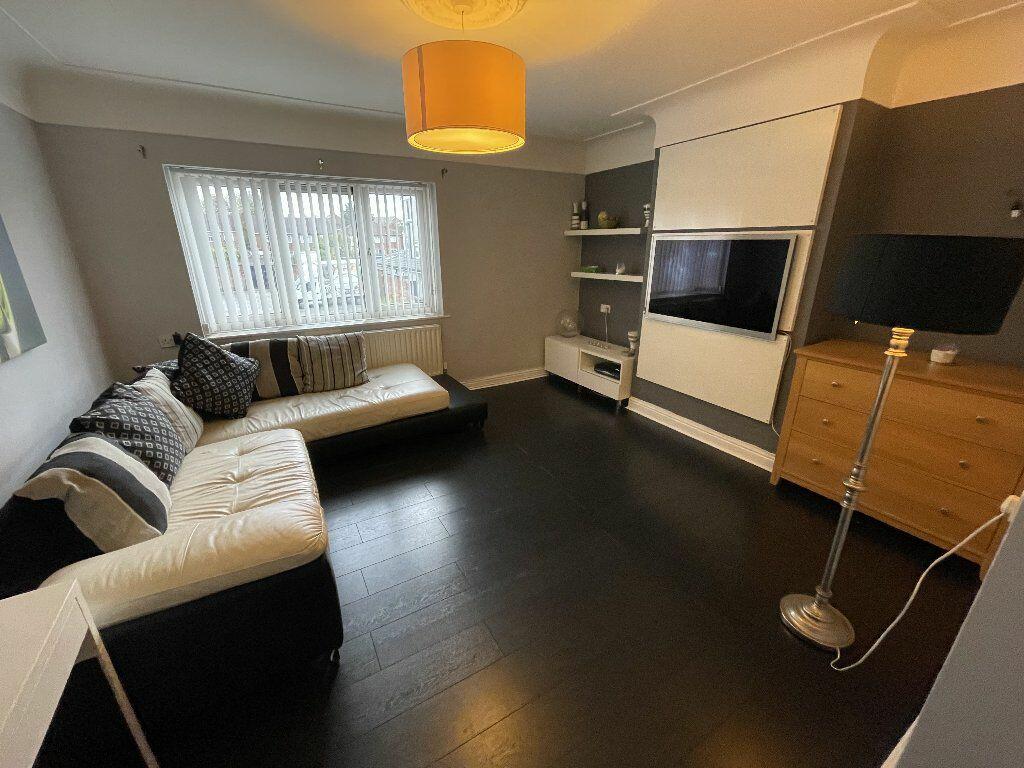 2 bedroom apartment for rent in Greystone Rd 2 bed Flat, L14