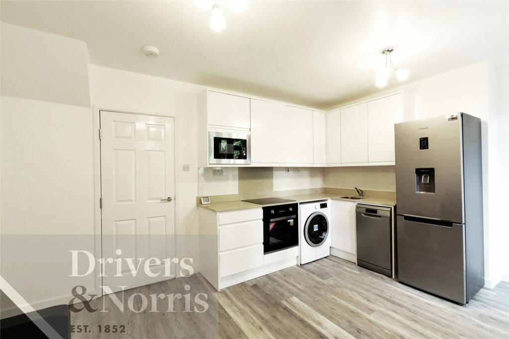 3 bedroom for sale in Medina Court, Seven Sisters Road