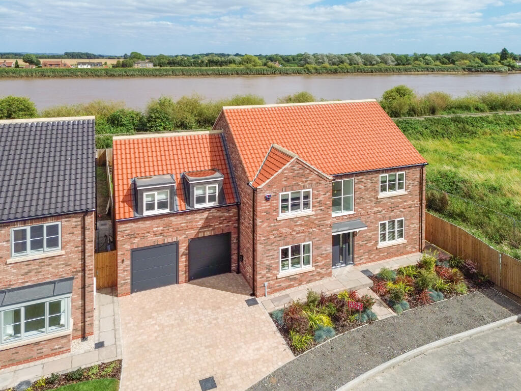 Main image of property: Reed View, Hook, DN14