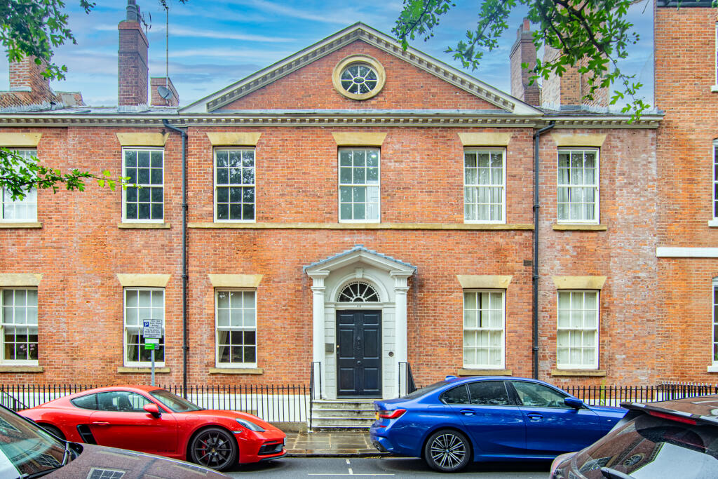 Main image of property: Park Square North, Leeds, LS1