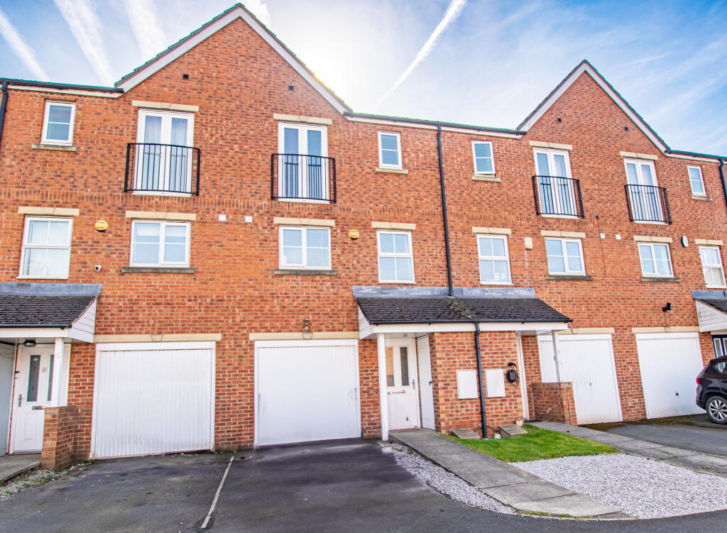 Main image of property: Ainsley View, Leeds, LS14