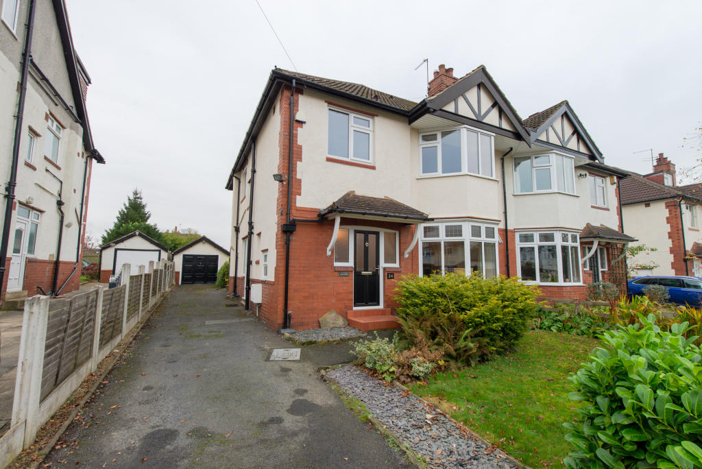 4 bedroom semidetached house for sale in Shadwell Walk, Leeds, LS17