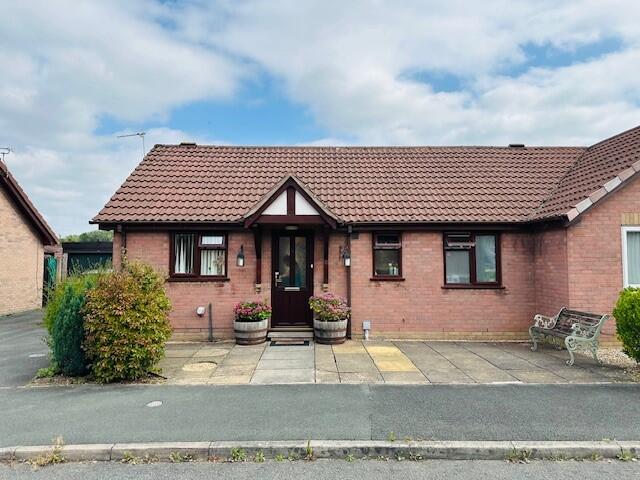 Main image of property: Oakleigh Rise, Northwich, CW8