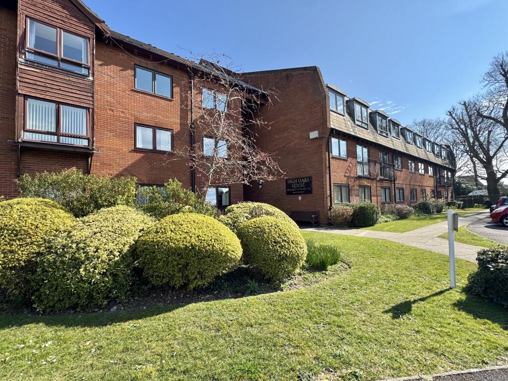 Main image of property: High Oaks Close, Locks Heath