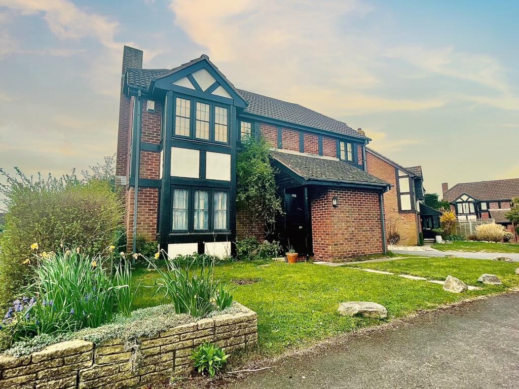 Main image of property: Clarendon Crescent, Titchfield Common