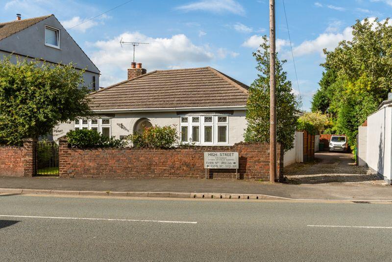 3 bedroom bungalow for sale in High Street, Kingswinford, DY6