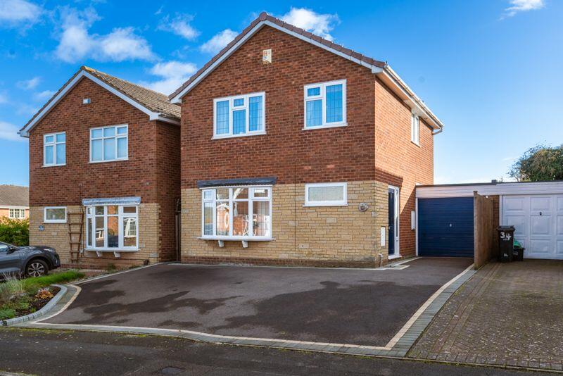 3 bedroom detached house for sale in Monteagle Drive, Kingswinford, DY6