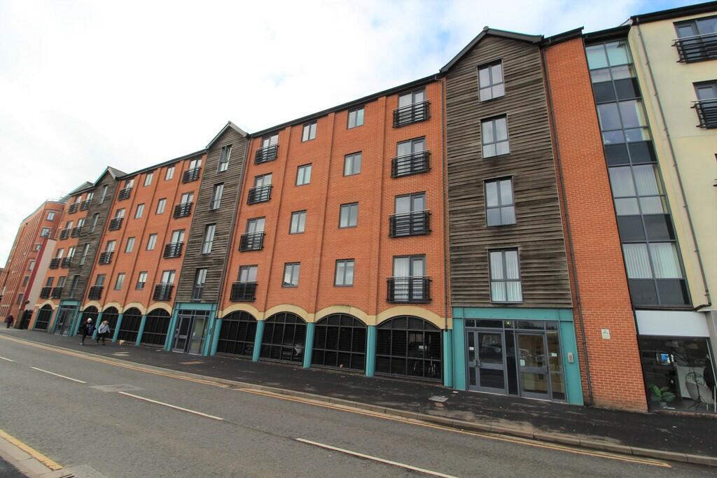 2 bedroom apartment for sale in Granary Wharf, Gainsborough, DN21