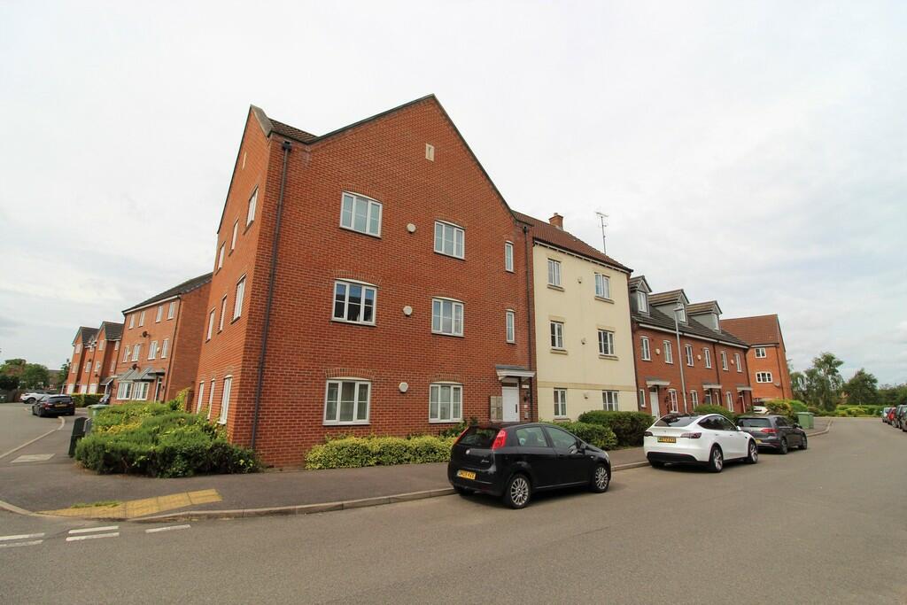 2 bedroom ground floor flat for sale in Waterfields, Retford, DN22