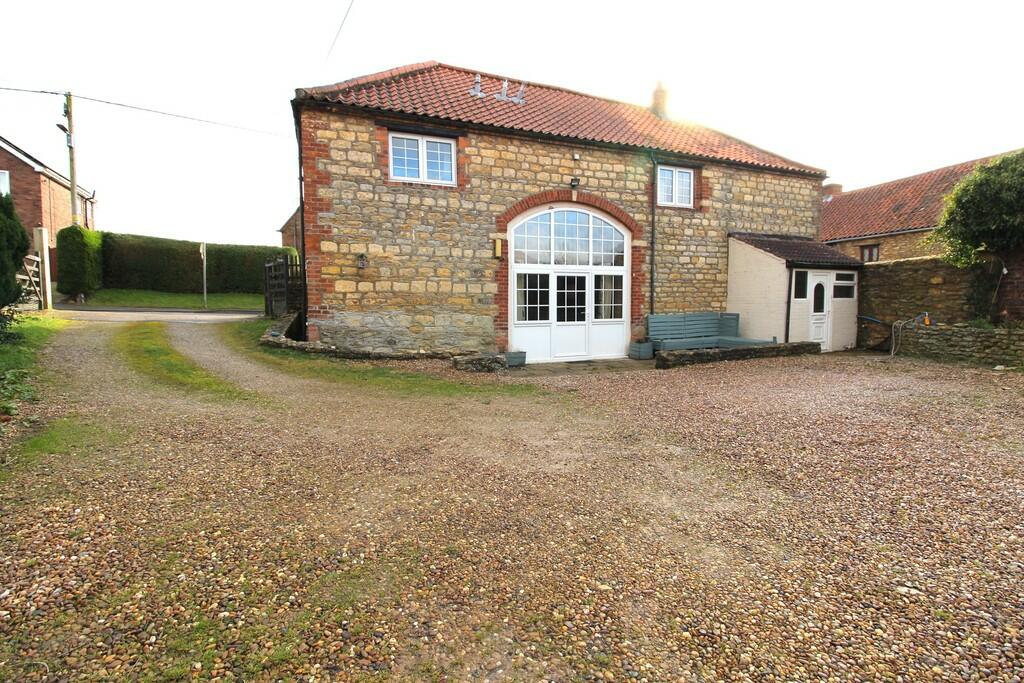 4 bedroom detached house for sale in Dunstan Hill, Kirton Lindsey, DN21