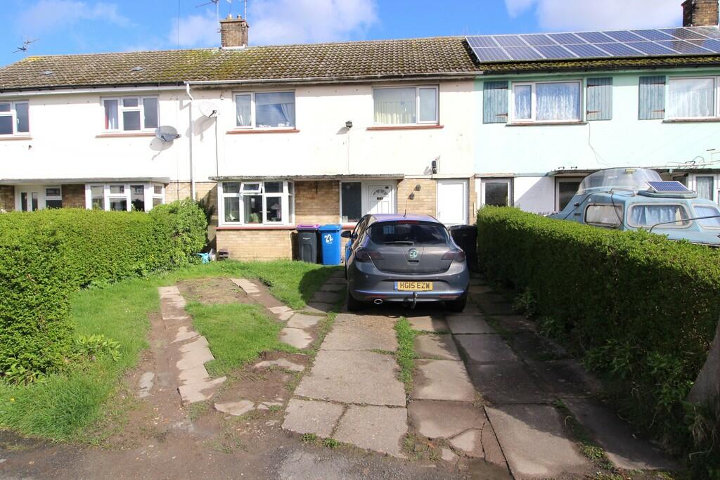 3 bedroom terraced house for sale in Heapham Crescent, Gainsborough, DN21