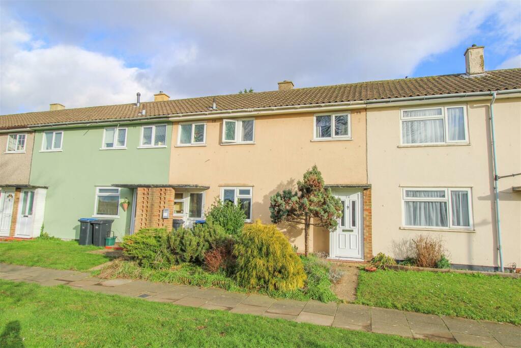 3 bedroom terraced house for sale in Ryecroft, Harlow, CM19