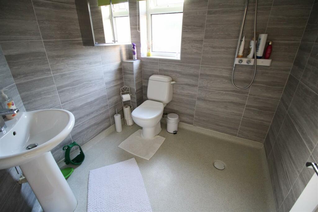 Additional property image - Kingsdon Lane, Harlow