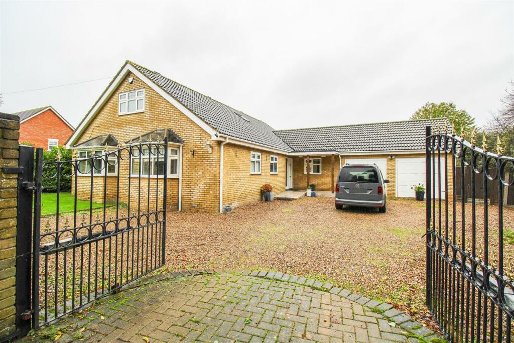 Additional property image - Kingsdon Lane, Harlow