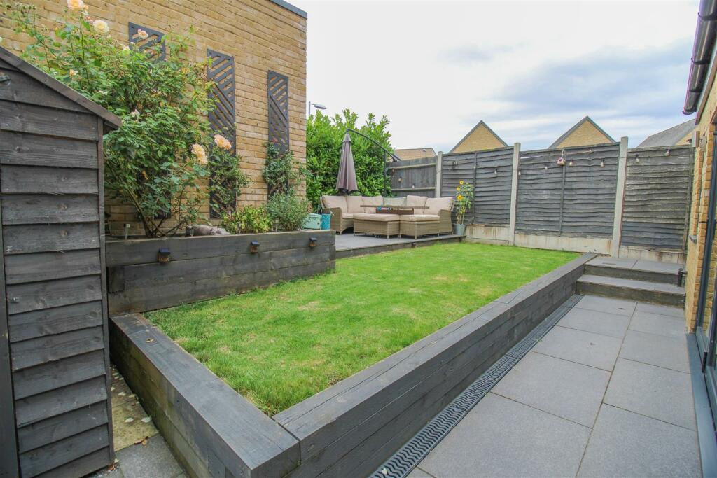 Additional property image - Barnsley Wood Rise, Newhall