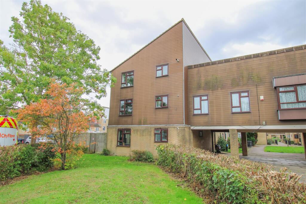 Main image of property: Taylifers, Harlow