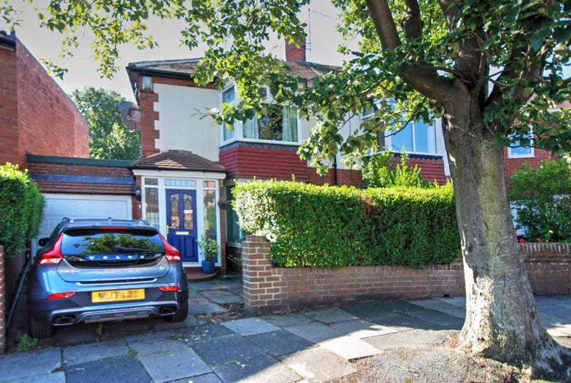 2 bedroom semidetached house for sale in Park Avenue, Gosforth, NE3