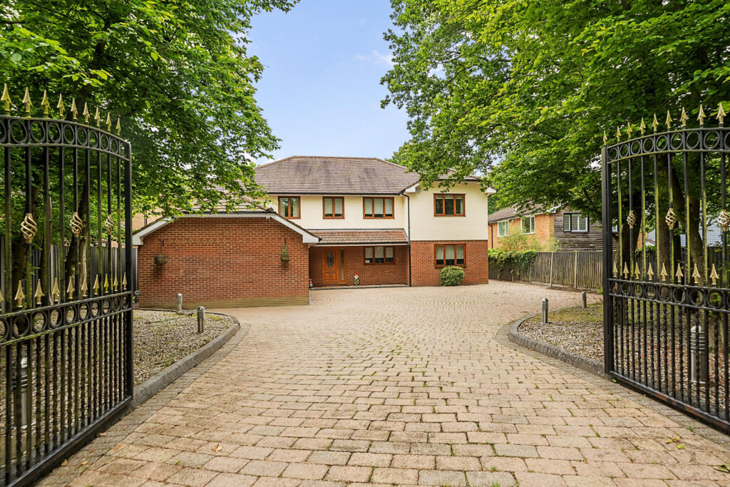 Main image of property: Rye Hill Road, Harlow, Essex, CM18