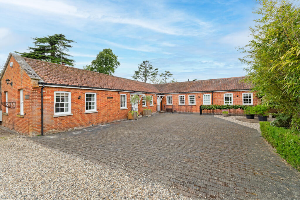 Main image of property: Shortgrove, Newport, Saffron Walden, Essex, CB11