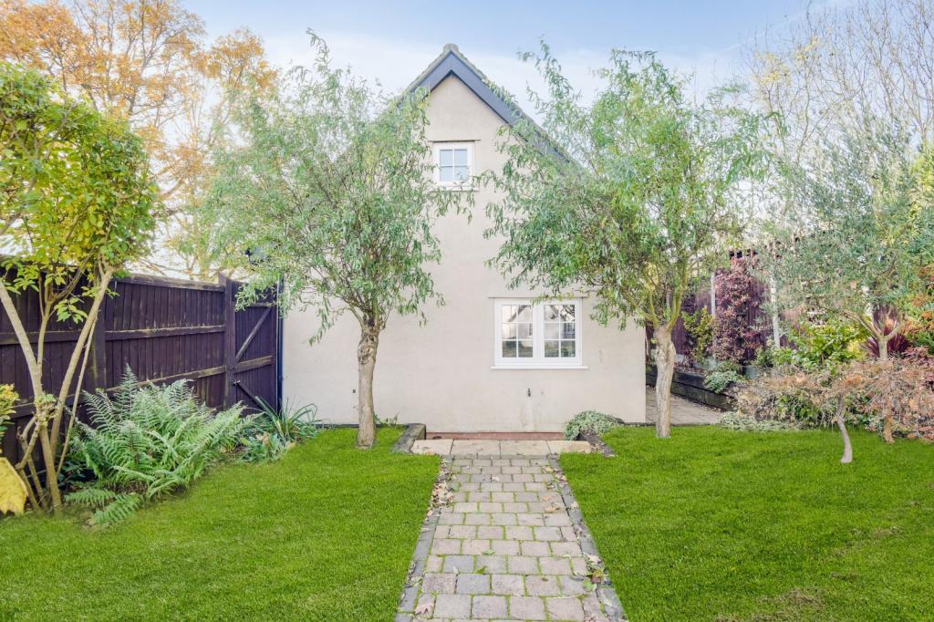 4 bedroom detached house for sale in Porters Hall Road, Stebbing, Dunmow, Essex, CM6