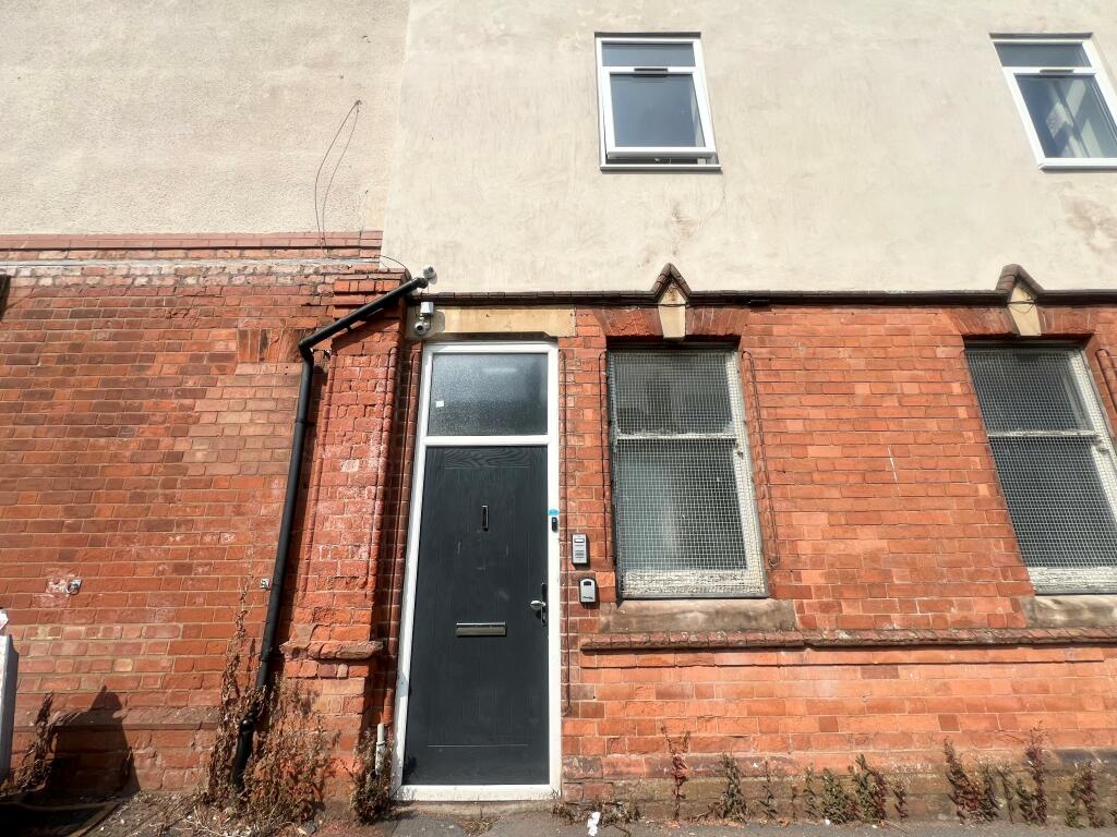 3 bedroom apartment for rent in Smallwood Street, Redditch, B98