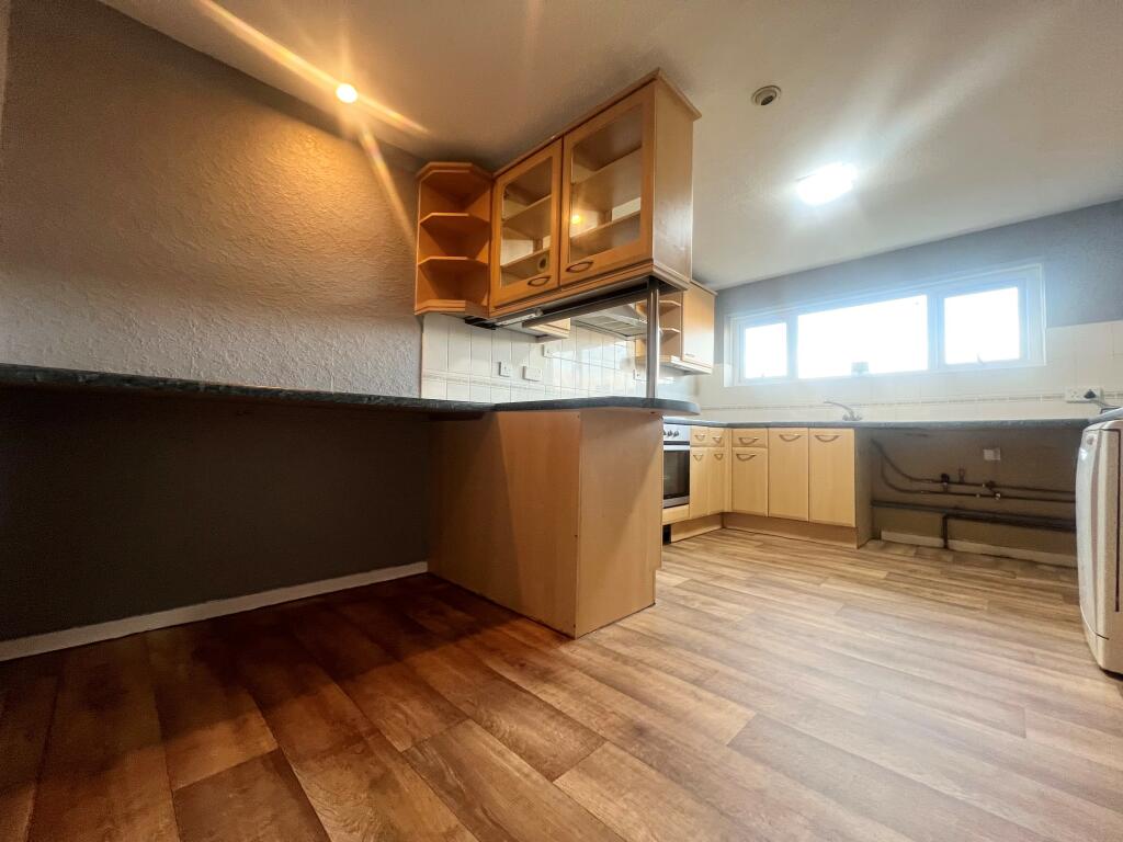 Additional property image - Highland Way, Redditch