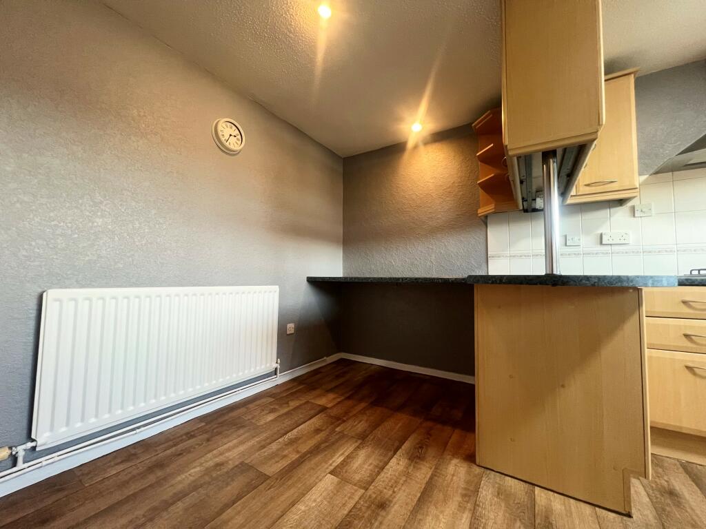Additional property image - Highland Way, Redditch
