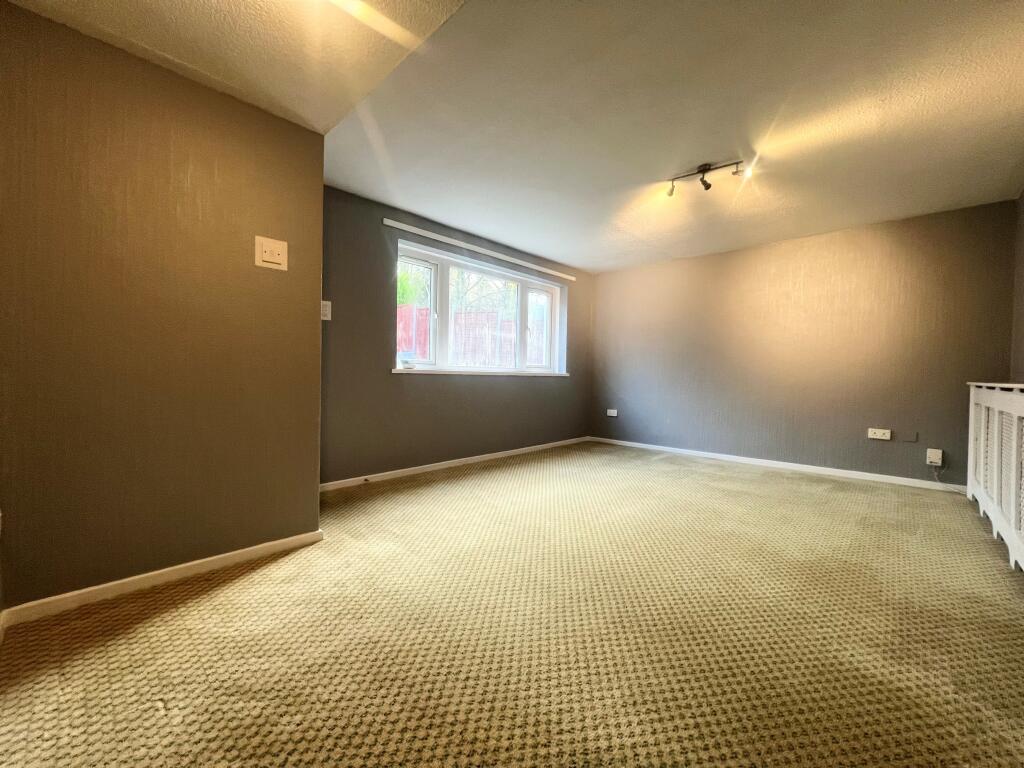 Additional property image - Highland Way, Redditch