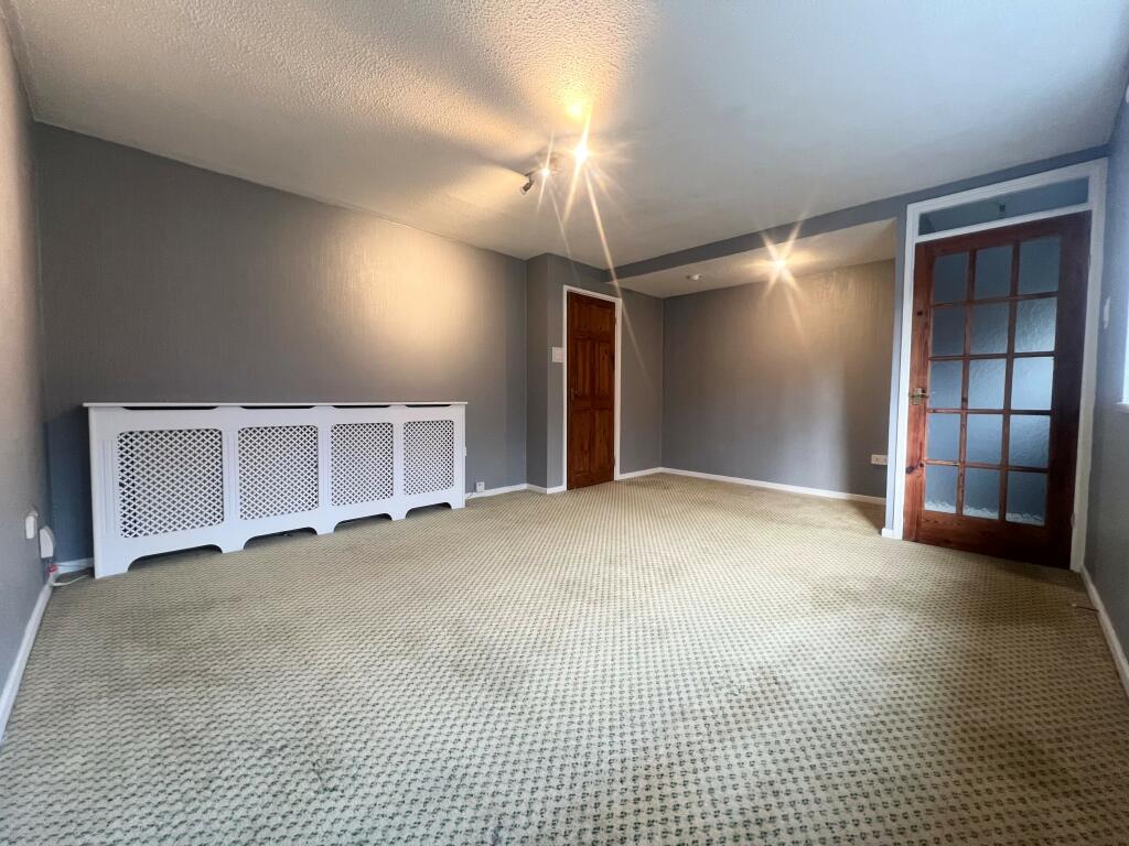 Additional property image - Highland Way, Redditch
