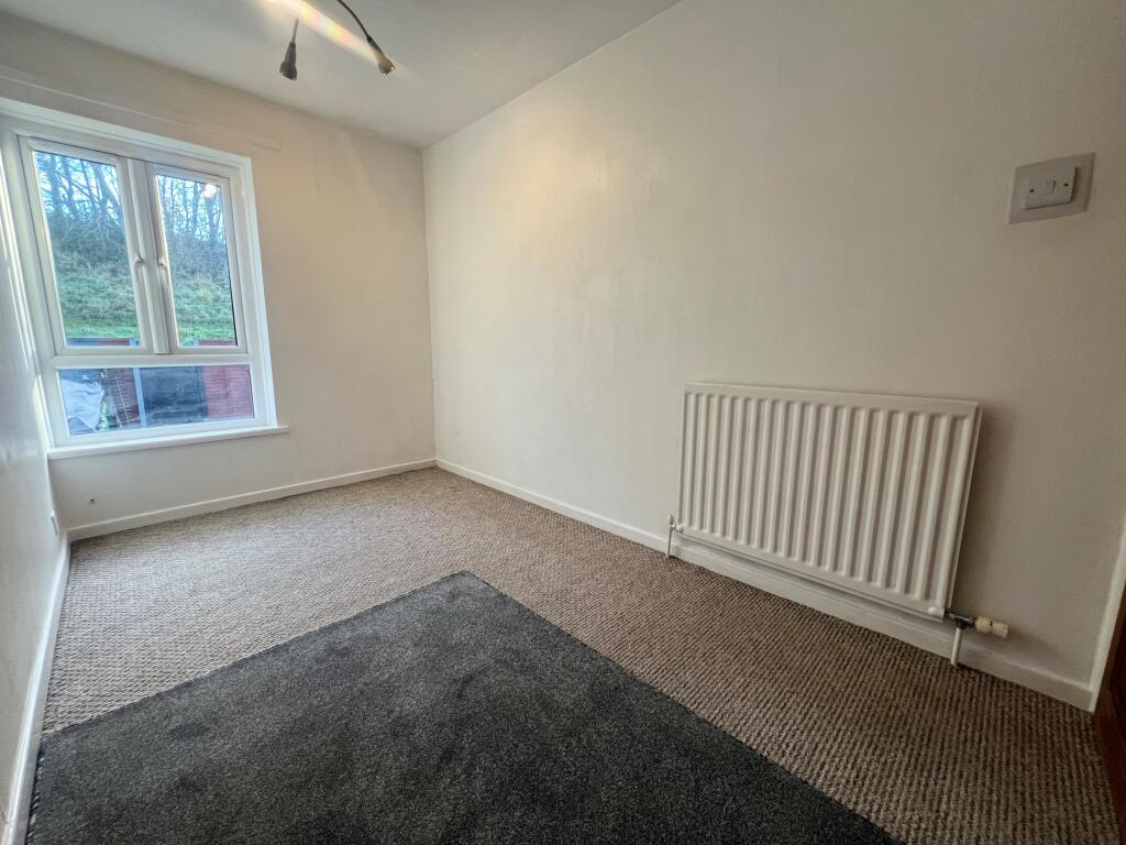 Additional property image - Highland Way, Redditch