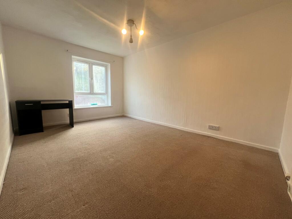 Additional property image - Highland Way, Redditch