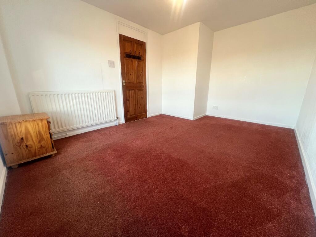 Additional property image - Highland Way, Redditch