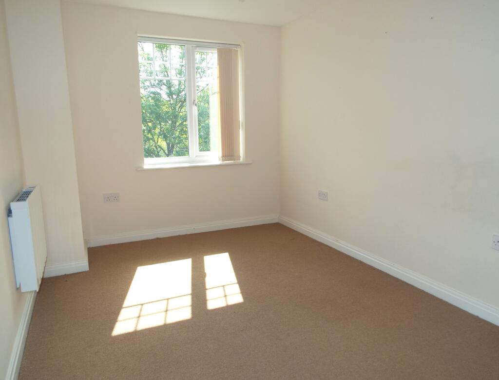 Additional property image - Hedgerow Close, Greenlands, Redditch