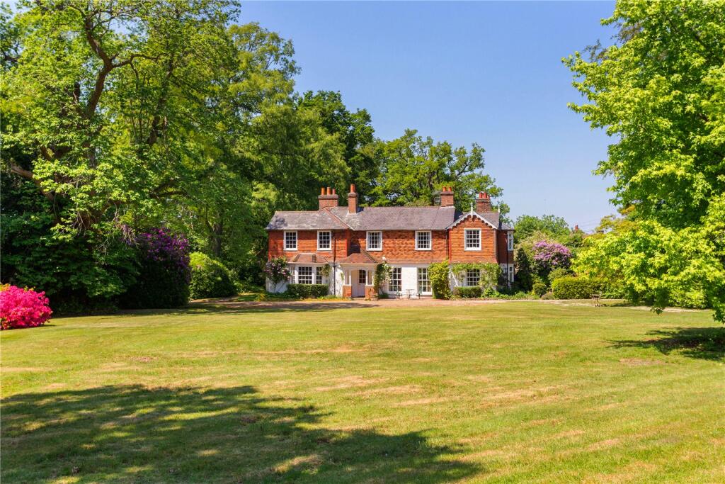 6 bedroom detached house for sale in Felcourt, East Grinstead, West ...