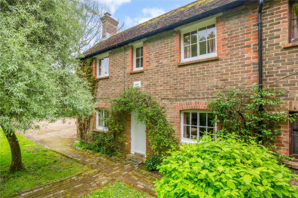 4 bedroom detached house for sale in Eastern Road, Wivelsfield Green