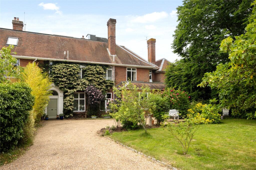 Main image of property: Sharpthorne Road, Sharpthorne, East Grinstead, West Sussex, RH19