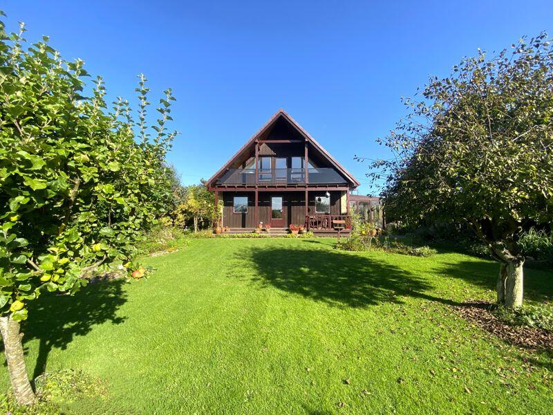 4 bedroom detached house for sale in Longnor, Rothbury Road