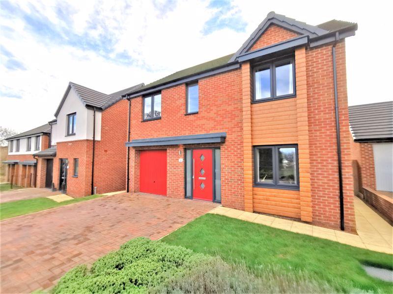 4 bedroom detached house for sale in Foxfield Close, Kenton Bank Foot