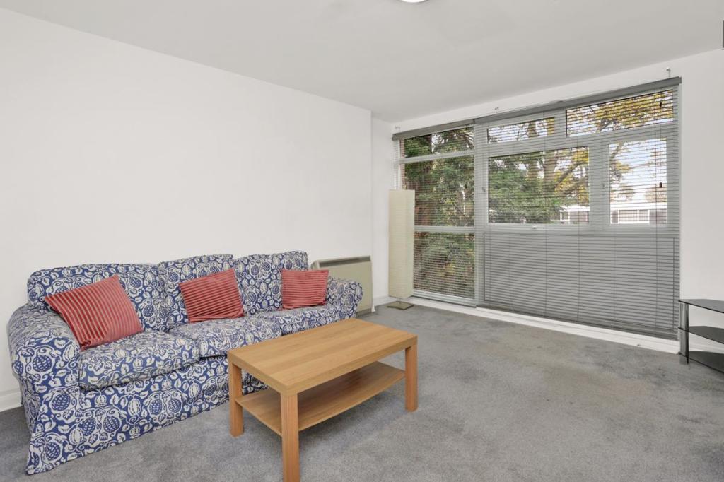 Flat to rent on Beechcroft Manor, Weybridge, KT13