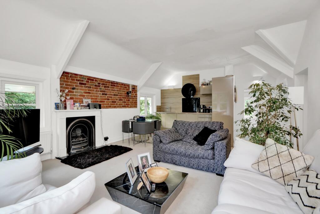Main image of property: Sandgate, Portsmouth Road, Esher, Surrey, KT10